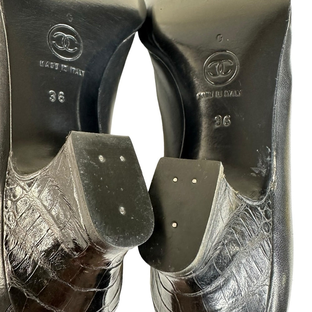 CHANEL Pump Size US 5.5 EU 36 Black Leather Block Mid Heel Closed Toe Made Italy - Picture 13 of 16